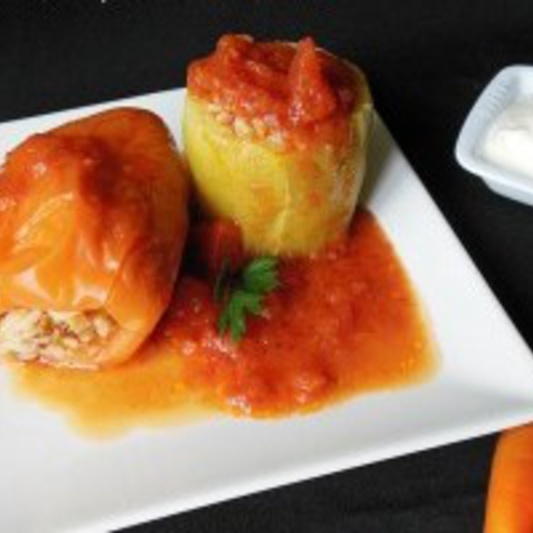 Ardei Umpluţi In Sos De Rosii O Delicatese Pentru Orice Gourmet Imperialtransilvania