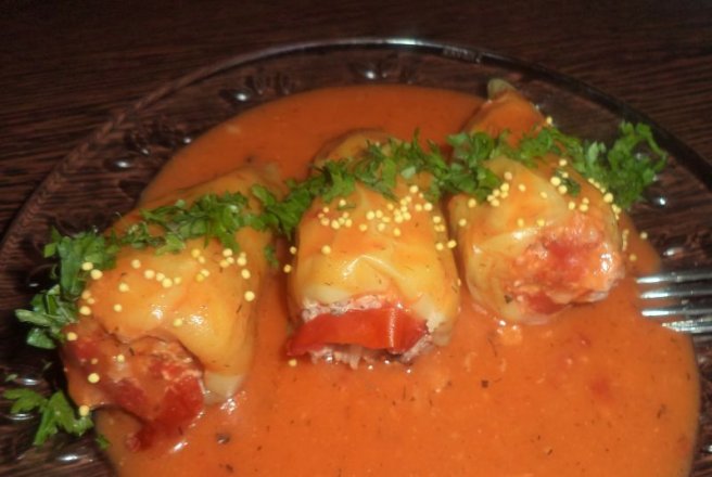 Ardei Umpluţi In Sos De Rosii O Delicatese Pentru Orice Gourmet Imperialtransilvania