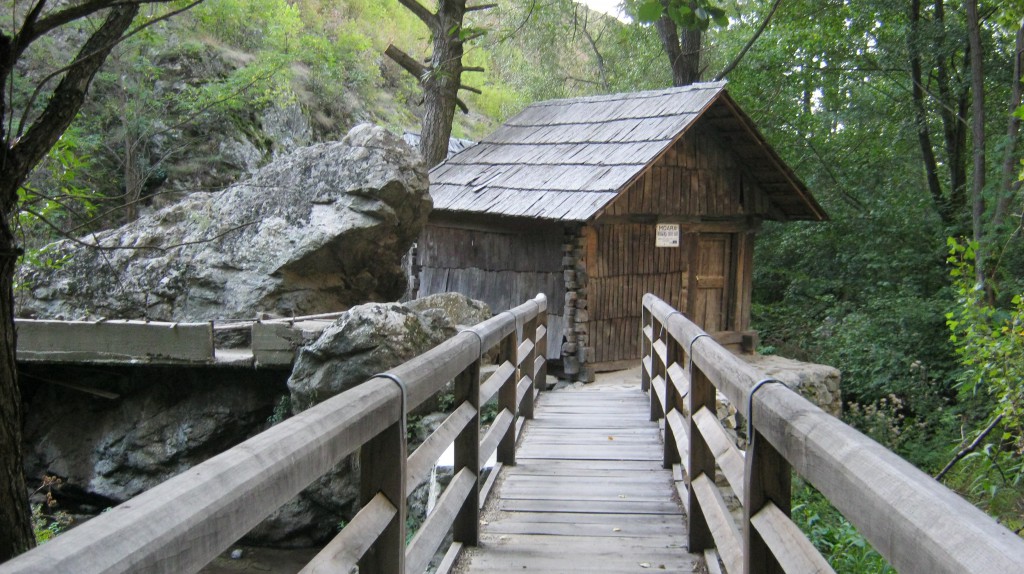 The Watermills in Rudăria, a UNESCO Patrimony - ImperialTransilvania