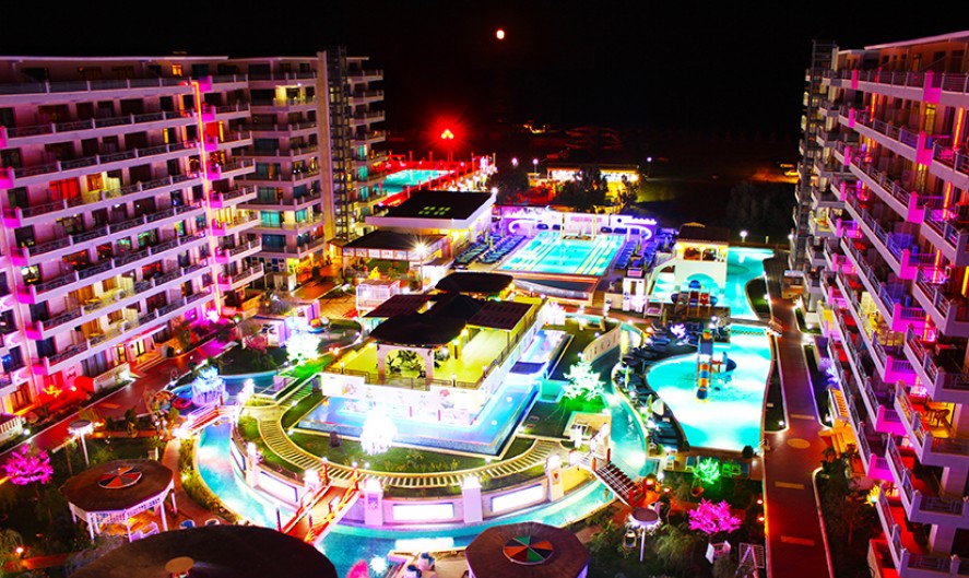 Phoenicia Holiday Resort In Mamaia Nord Imperialtransilvania