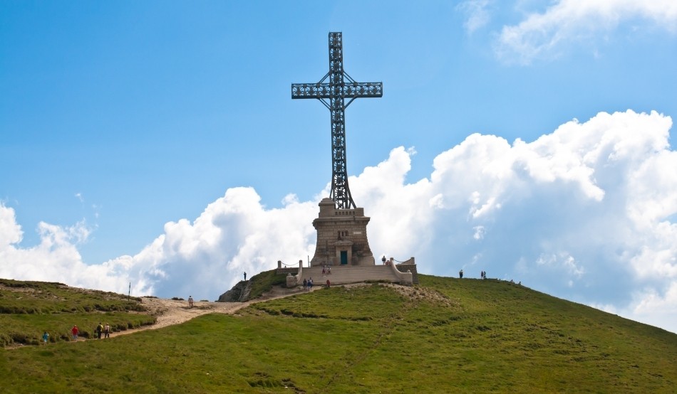 Heroes’ Cross on Caraiman Peak - Guinness Book of Records as the ...
