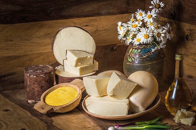 The ”burduf cheese” or the „bellows cheese” - Mărginimea Sibiului