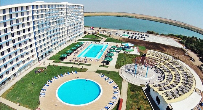 Blaxy Premium Resort and Hotel