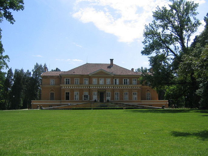 The Săvârşin Castle from Arad County