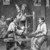 „Țesătoare” – Carol Popp de Szathmári, 1908, domeniul public, Wikimedia Commons. „Țesătoare” – Carol Popp de Szathmári, 1908, domeniul public, Wikimedia Commons.
