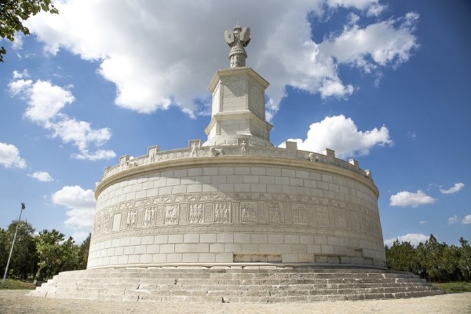 Monumentul Trophaeum Traiani de la Adamclisi - Dobrogea