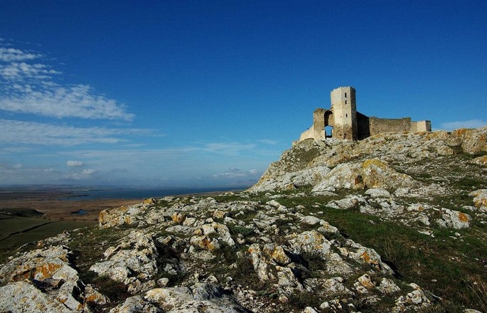 Turism ecvestru în Munții Măcinului