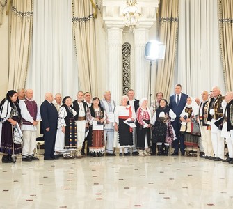 Living Human Treasures decorated by the President of Romania