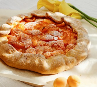 Tart with Peaches and Almonds (or apricots).