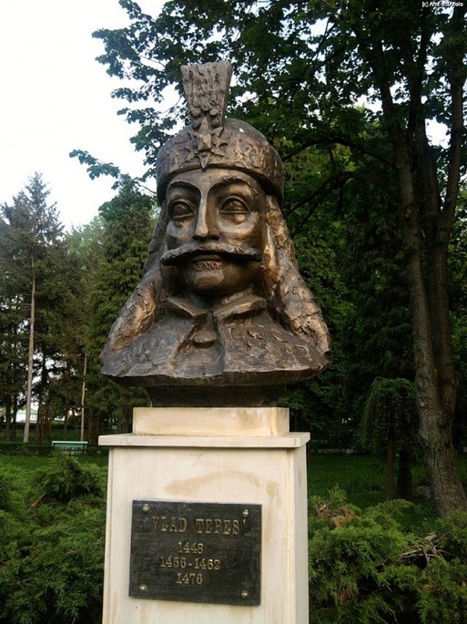 Vlad Tepes statua