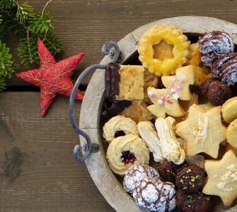 Christmas Cookies: A Traditional Gingerbread Recipe for the Holiday Season Christmas Cookies: A Traditional Gingerbread Recipe for the Holiday Season
