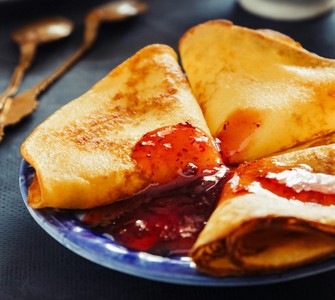 Pancakes with chestnut purée