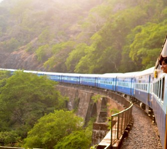 Car-Free Weekend: Romania's Best Destinations You Can Easily Reach by Train Car-Free Weekend: Romania's Best Destinations You Can Easily Reach by Train