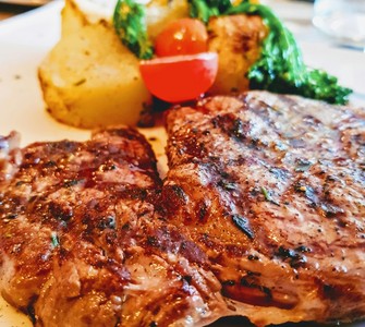 Oven-baked pork knuckle – traditional Romanian recipe