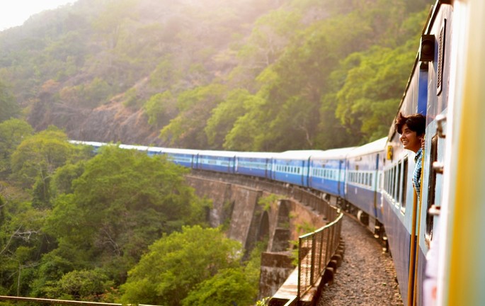 Car-Free Weekend: Romania's Best Destinations You Can Easily Reach by Train Car-Free Weekend: Romania's Best Destinations You Can Easily Reach by Train