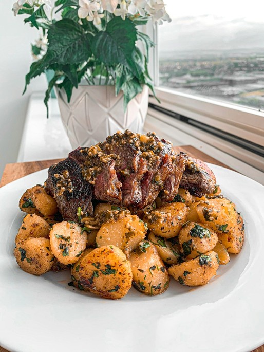Oven-Baked Potatoes with Meat: A Simple and Flavorful Recipe Oven-Baked Potatoes with Meat: A Simple and Flavorful Recipe