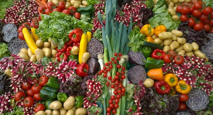 Seasonal Fruits and Vegetables Seasonal Fruits and Vegetables