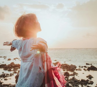 How to Be Happy: Simple Things That Can Bring More Joy to Everyday Life How to Be Happy: Simple Things That Can Bring More Joy to Everyday Life