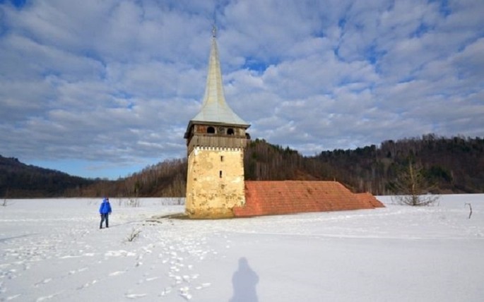 The Geamăna village - dark tourism in Transylvania