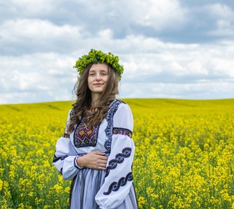 The Romanian Ia – The Traditional Blouse