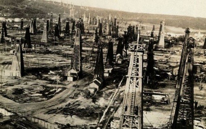 The first oil rigs in Ploiesti