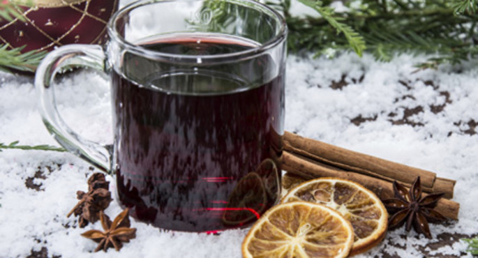Warm Romanian drinks for the cold season Warm Romanian drinks for the cold season